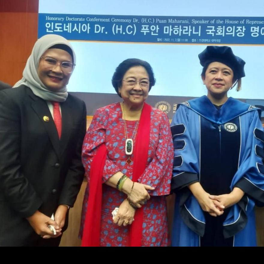 Nina Agustina Disebut Perempuan Hebat Saat Mendampingi Puan Maharani Meraih Gelar Doktor HC di Korea